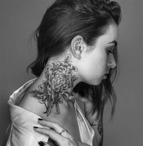 feminine neck tattoos